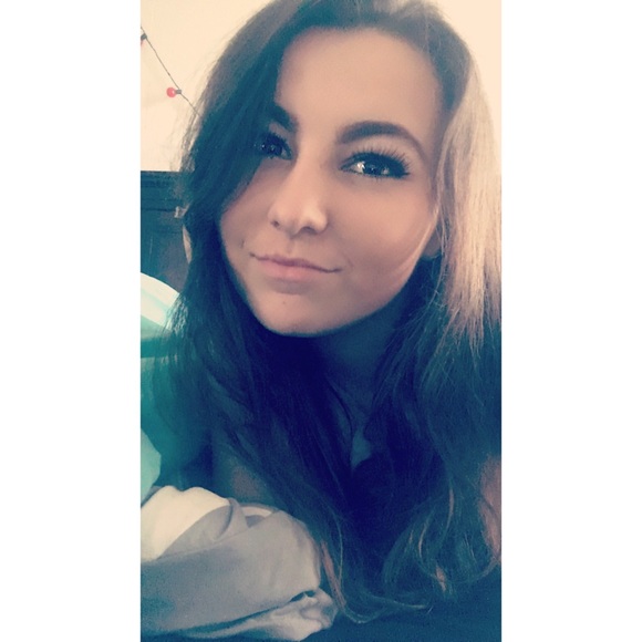 Meet your Posher, Rachelle - Picture 1 of 1